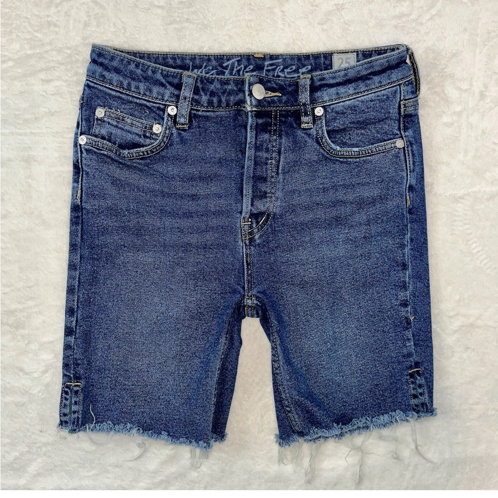 We The Free Avery Button Fly Bermuda Shorts Cadet Blue Med Wash Size 25